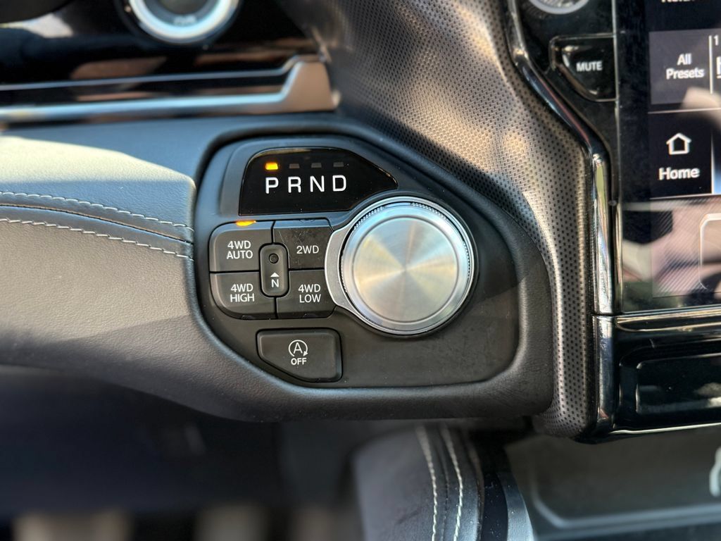 Used 2026 RAM 1500 Limited AWD/4WD image 9
