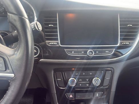 Used 2020 Buick Encore Preferred w/ Safety Package FWD image 23