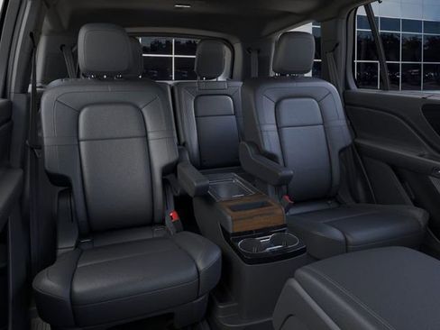 New 2026 Lincoln Aviator Reserve image 11