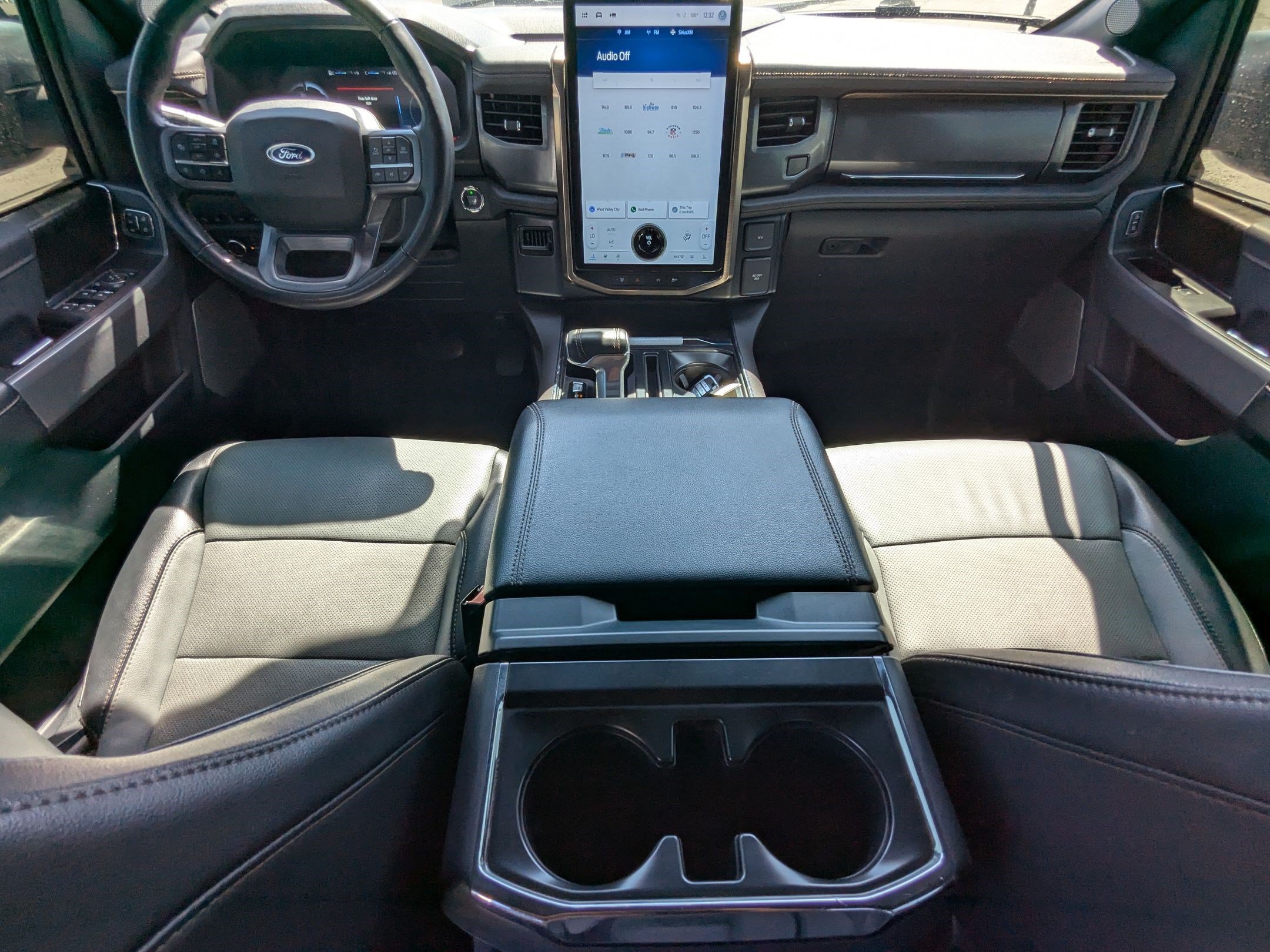 Used 2023 Ford F150 Lightning Lariat AWD/4WD image 28