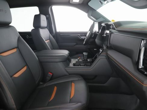 Used 2025 GMC Sierra 1500 AT4 w/ AT4 Preferred Package image 31