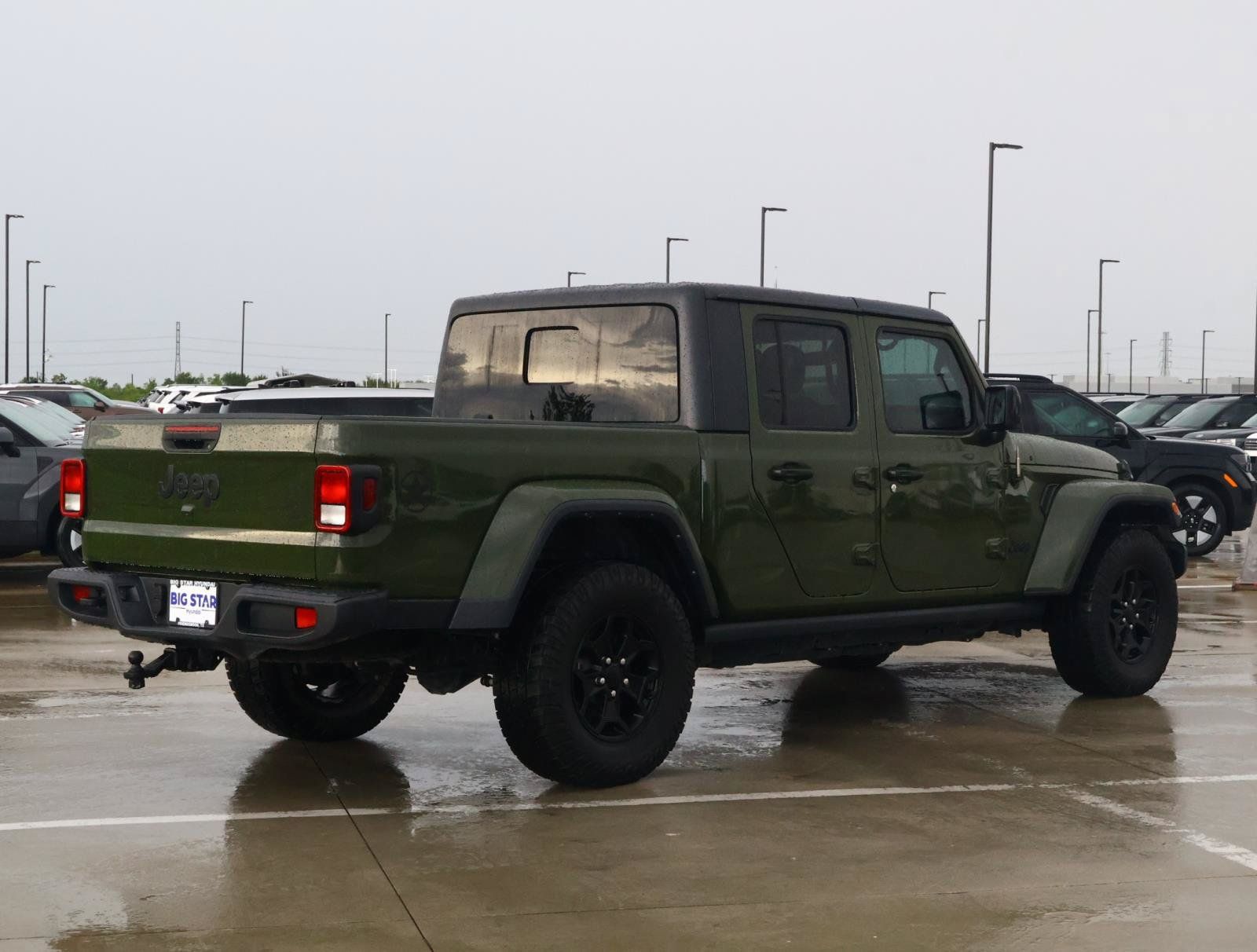 Used 2023 Jeep Gladiator Sport AWD/4WD image 4