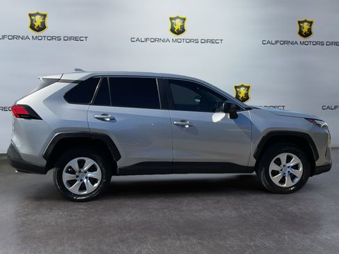 Used 2023 Toyota RAV4 LE FWD image 4