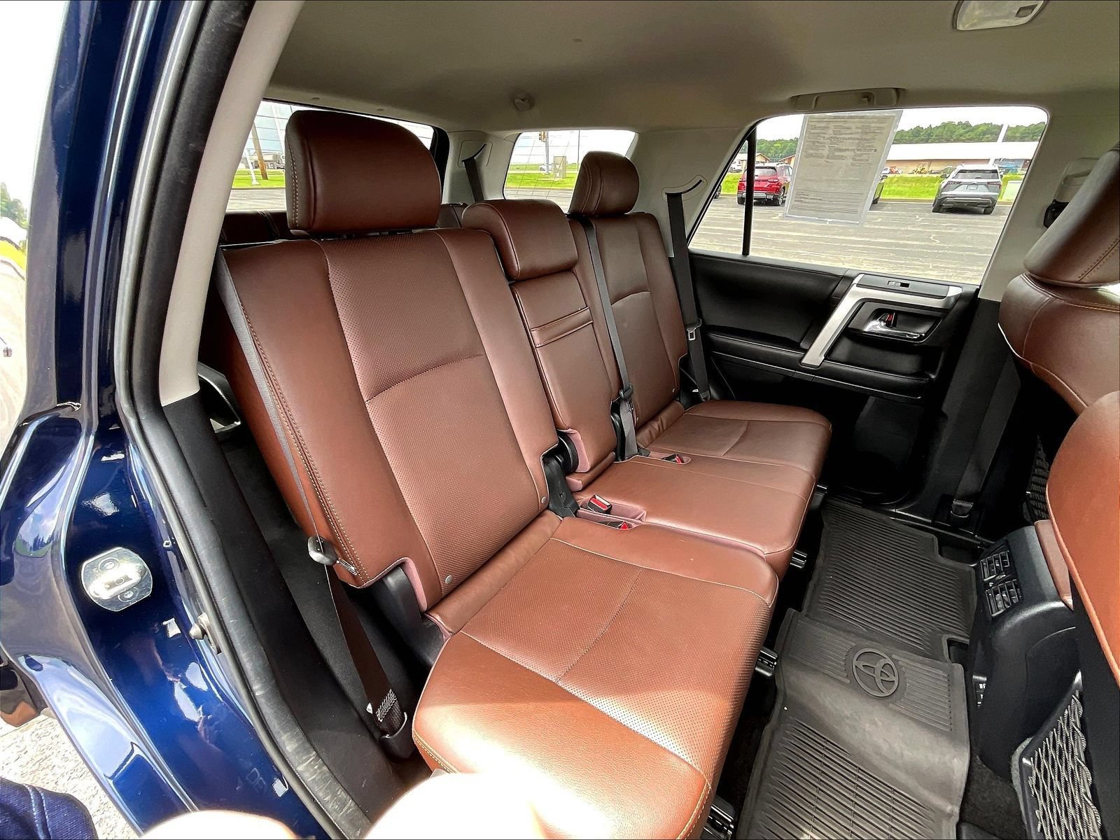 Used 2022 Toyota 4Runner Limited AWD/4WD image 15