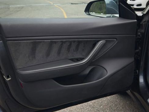 Used 2018 Tesla Model 3 Long Range RWD image 19