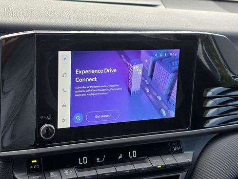 Certified 2025 Toyota Camry SE w/ Convenience Package image 12