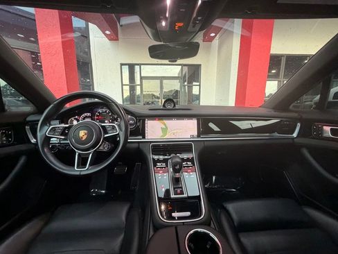 Used 2018 Porsche Panamera 4S AWD/4WD image 32