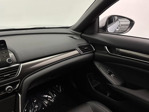 Used 2020 Honda Accord Sport image 32