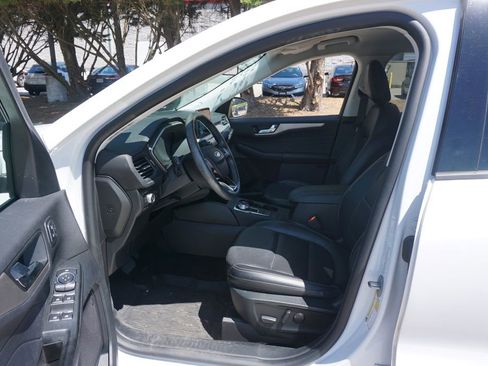 Used 2022 Ford Escape SEL w/ Technology Package AWD/4WD image 2