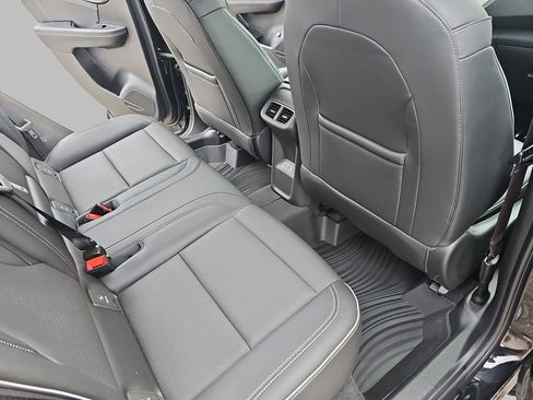 Used 2023 Buick Envision Essence AWD/4WD image 14