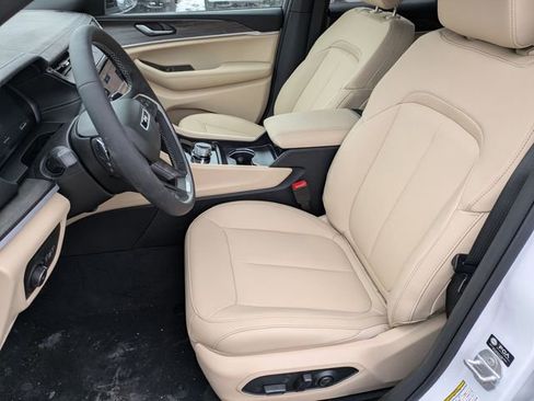 New 2026 Jeep Grand Cherokee Limited AWD/4WD image 11