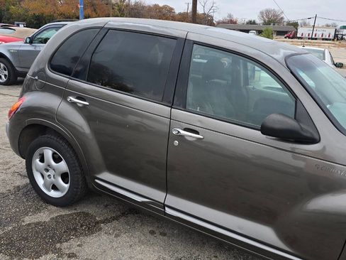 Used 2001 Chrysler PT Cruiser image 6