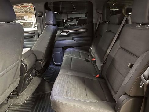 Used 2024 GMC Sierra 1500 Elevation image 16