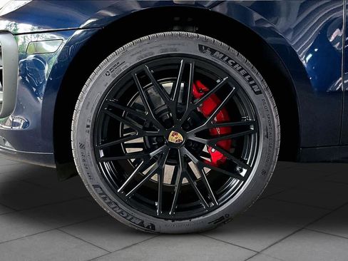 Used 2023 Porsche Macan GTS AWD/4WD image 11