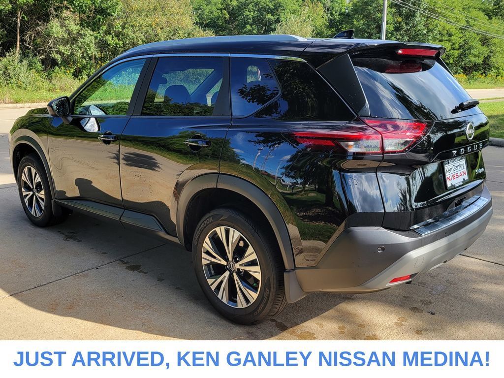 Certified 2023 Nissan Rogue SV w/ SV Premium B Package AWD/4WD image 5