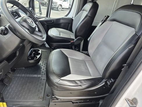 Used 2023 RAM ProMaster 2500 image 16