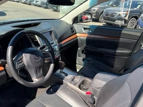 Used 2013 Subaru Outback 2.5i Limited AWD/4WD image 20