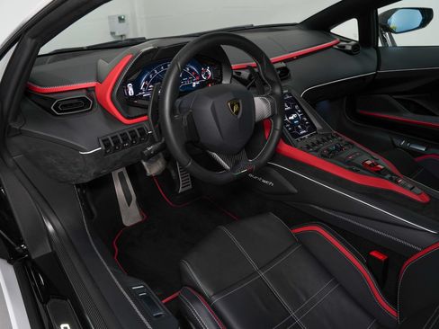 Used 2022 Lamborghini Aventador Countach AWD/4WD image 13