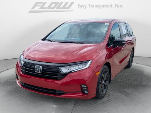 Used 2023 Honda Odyssey Sport image 4