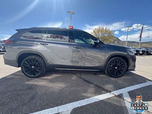 Certified 2025 Toyota Highlander XSE image 10