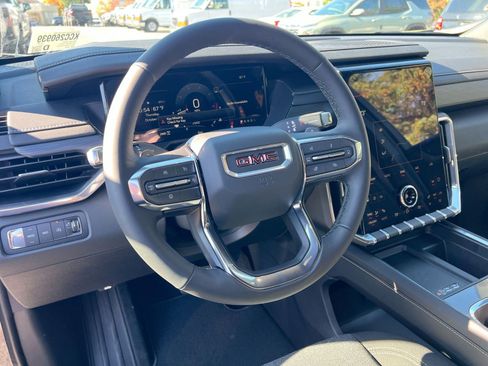 New 2026 GMC Acadia Elevation image 16