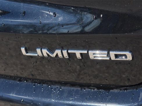 Used 2022 Jeep Compass Limited image 18