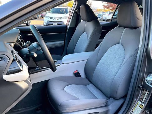 Certified 2022 Toyota Camry LE image 7