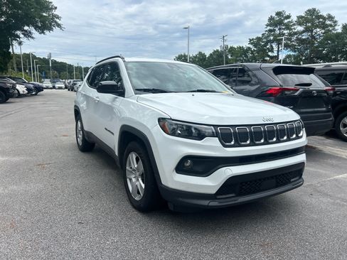Used 2022 Jeep Compass Latitude FWD image 6
