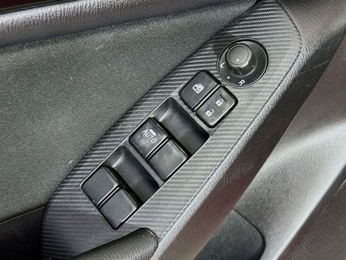 Used 2015 MAZDA MAZDA3 i Sport image 27