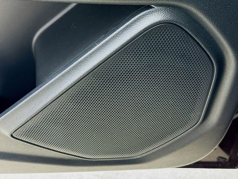 Used 2023 Ford Explorer XLT w/ Equipment Group 202A image 22