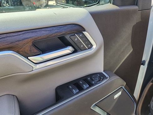 New 2026 GMC Sierra 1500 SLT w/ SLT Premium Plus Package image 15