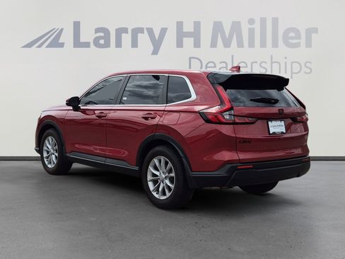 Used 2023 Honda CR-V EX image 3