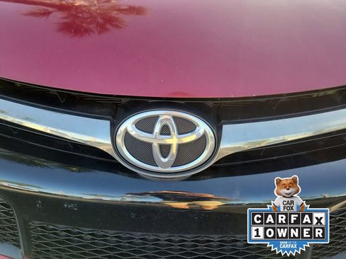 Used 2017 Toyota Camry SE FWD image 7