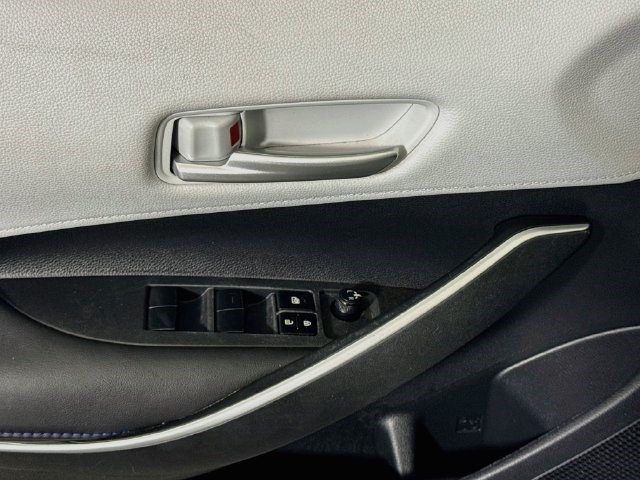 Used 2020 Toyota Corolla SE FWD image 22