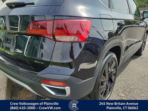 Certified 2023 Volkswagen Taos SE w/ Black Wheel Package AWD/4WD image 31