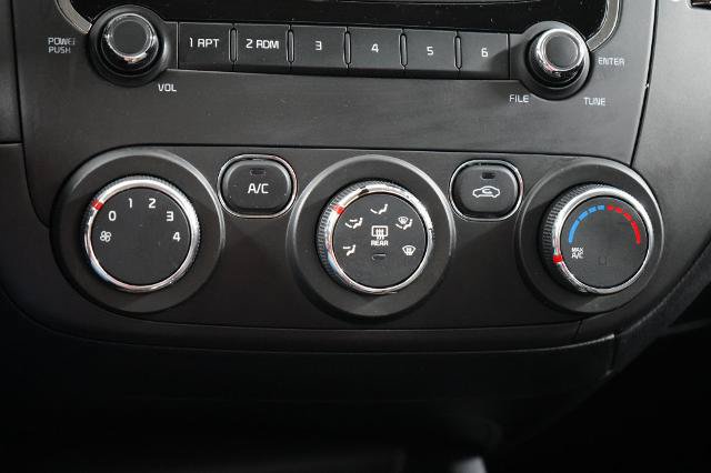 Used 2017 Kia Forte LX FWD image 25