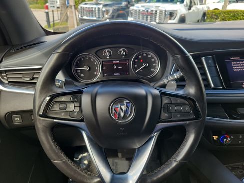 Used 2022 Buick Enclave Essence FWD image 19