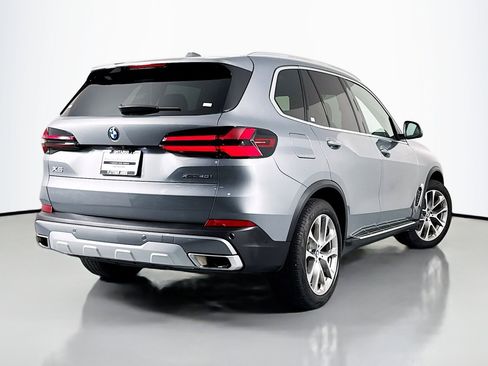 Used 2025 BMW X5 xDrive40i w/ Climate Comfort Package image 11