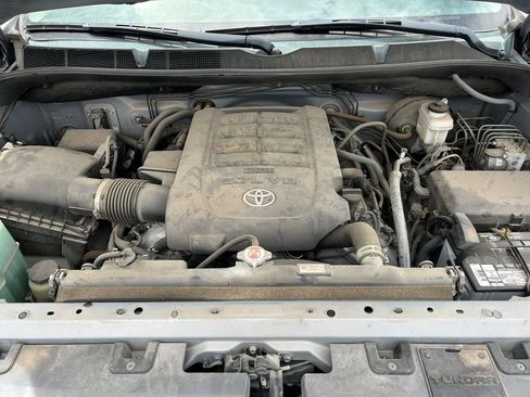 Used 2019 Toyota Tundra SR5 w/ SR5 Upgrade Package AWD/4WD image 26