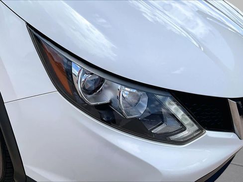 Used 2017 Nissan Rogue Sport SL FWD image 26
