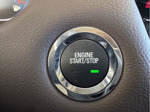 Used 2013 Cadillac XTS Premium image 20