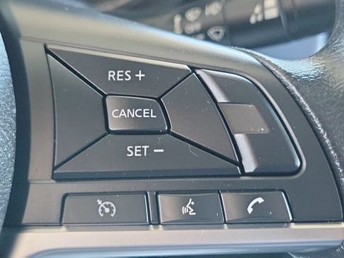Used 2024 Nissan Versa SV FWD image 9