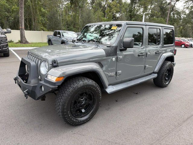 Used 2018 Jeep Wrangler Unlimited Sahara AWD/4WD image 5