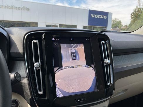 Used 2024 Volvo XC40 B5 Ultimate w/ Protection Package Premier AWD/4WD image 26