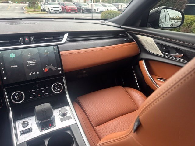 Used 2024 Jaguar XF R-Dynamic SE AWD/4WD image 21