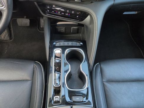 Used 2021 Buick Envision Essence w/ Technology Package I AWD/4WD image 13