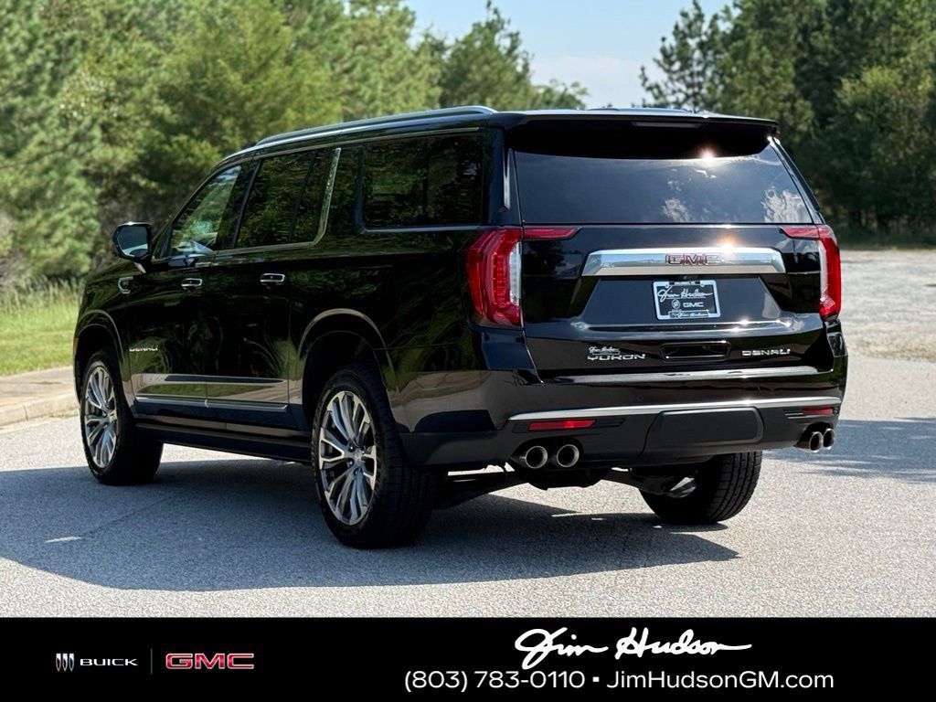 Used 2021 GMC Yukon XL Denali w/ Denali Premium Package AWD/4WD image 13