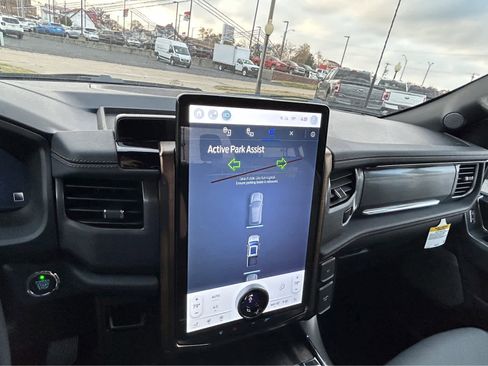 New 2023 Ford F150 Lightning Lariat image 63