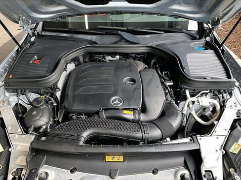 Used 2023 Mercedes-Benz GLC 300 4MATIC Coupe image 11