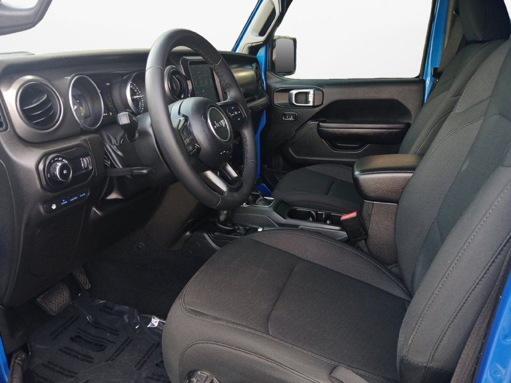 Used 2023 Jeep Wrangler Unlimited w/ 8.4" Radio Group AWD/4WD image 18